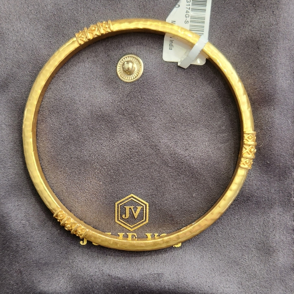 Julie Vos gold bangle